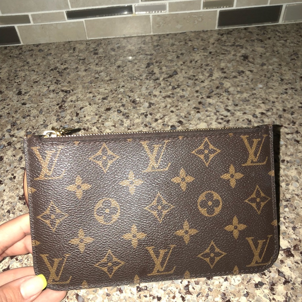 Authentic LV neverfull pouch